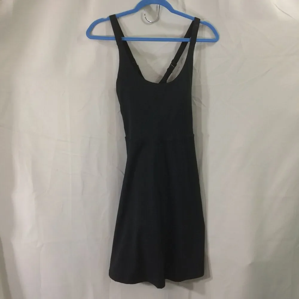 NEW Heathyoga Black Tennis Dress Size M NWT Inner Short Pockets Adjustable Strap